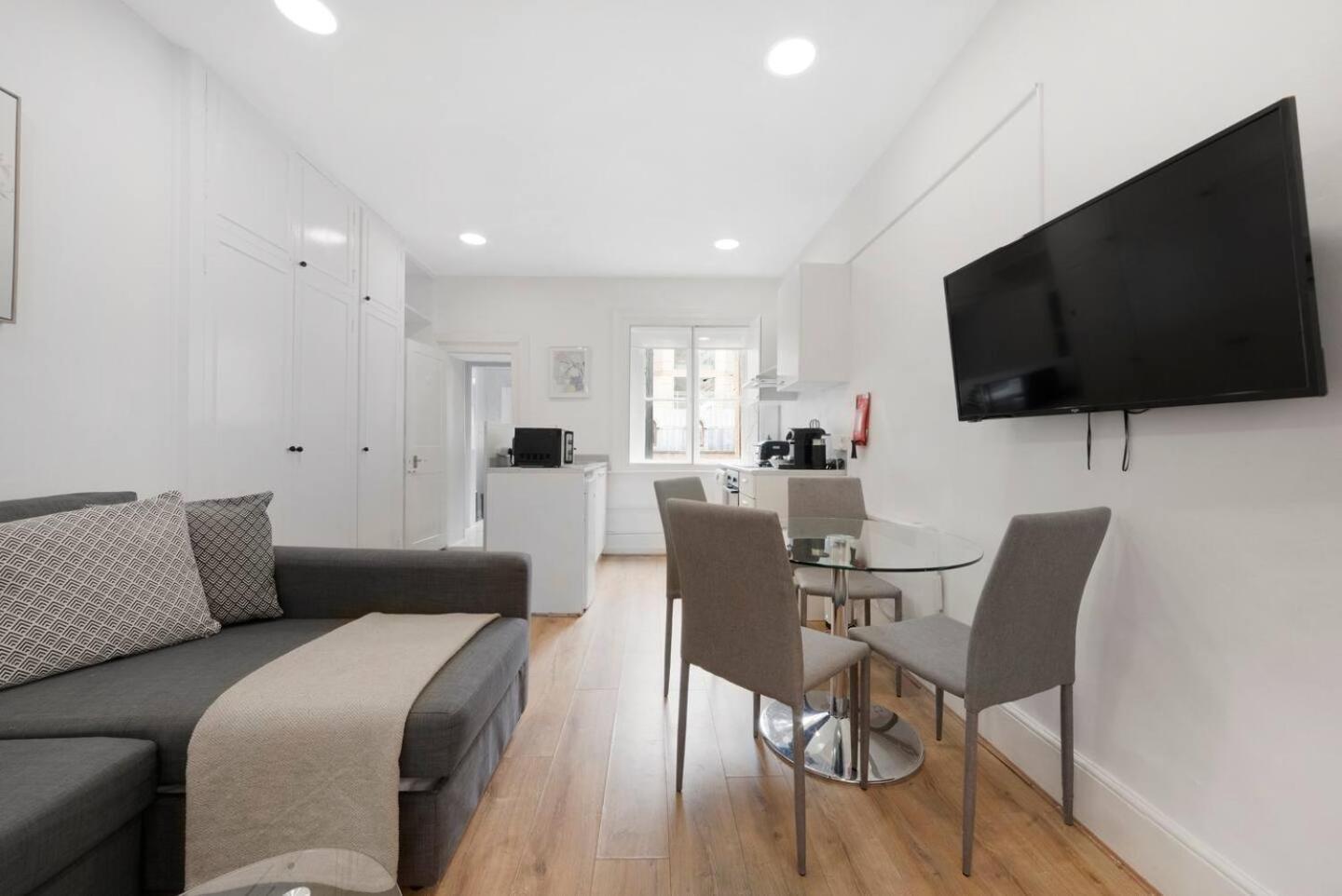 2 Bed Piccadilly Apartment 3 London Exterior photo